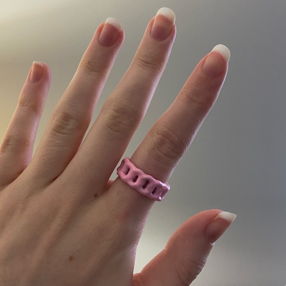 ⭐️2 for $30⭐️ Evryjewels Baby Pink Enamel Ring